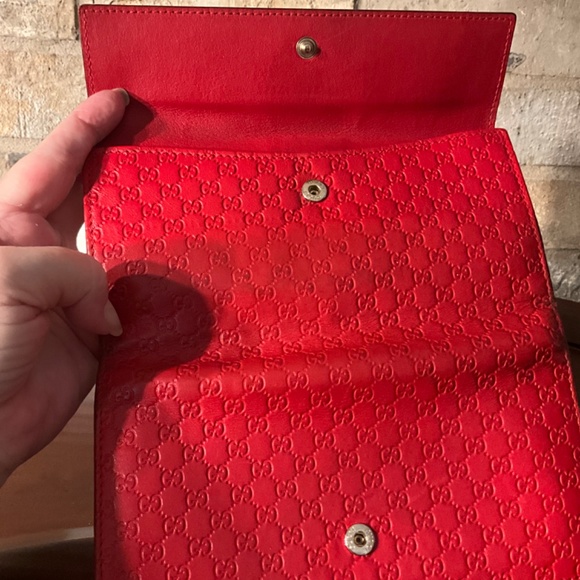 AUTHENTIC GUCCI RED LEATHER CONTINENTAL WALLET - Picture 9 of 15